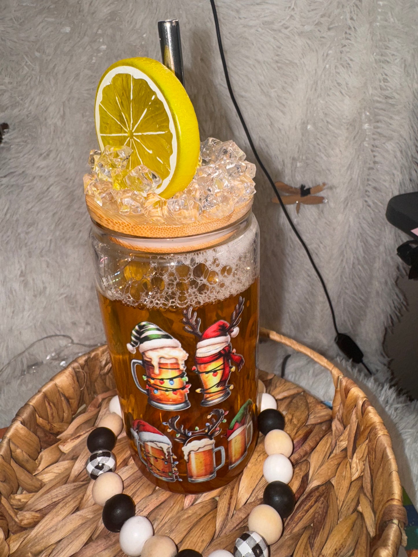 Beer glass, lid and straw