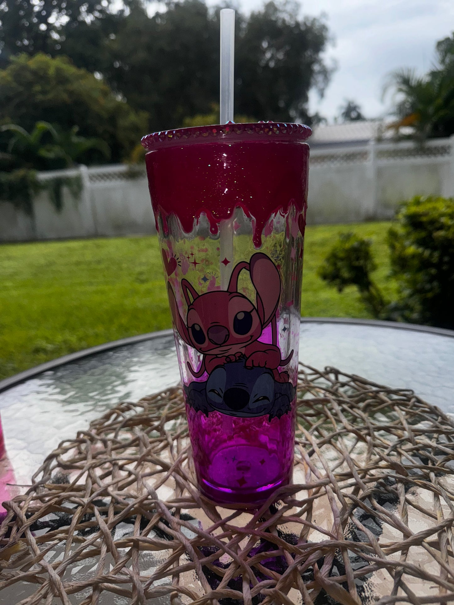 Tumbler snowglobe movimiento goteo stitch 24 oz.